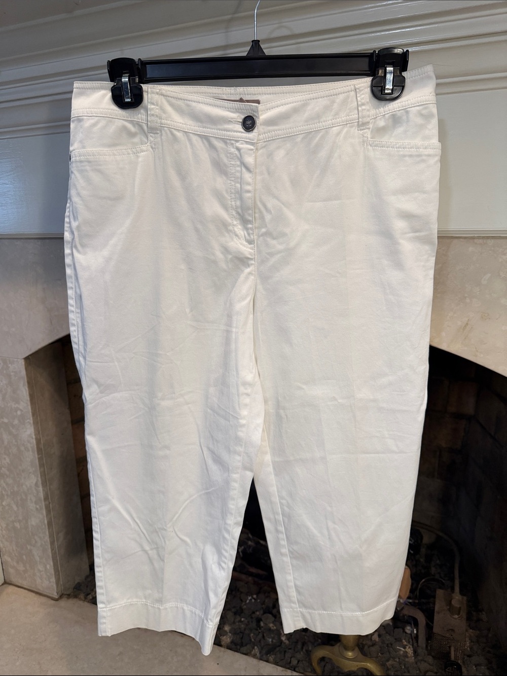 Chico's White Capri Pants size 10